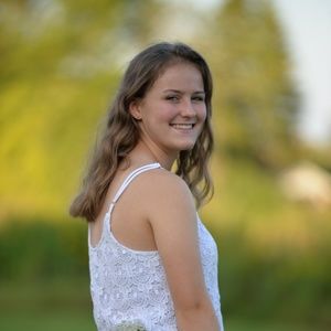 Meet your Posher, Elaina